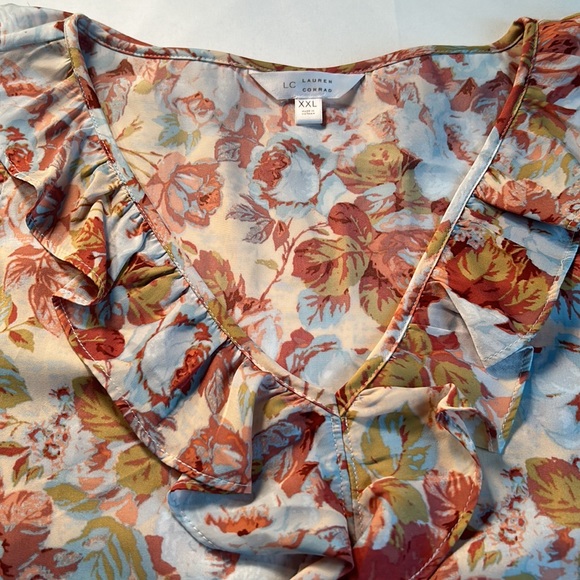 NWOT XXL by Lauren Conrad, sleeveless V-neck blouse with a ruffled V-neck - Picture 5 of 14